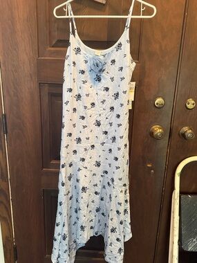 Tinseltown Light Blue Floral Midi Dress